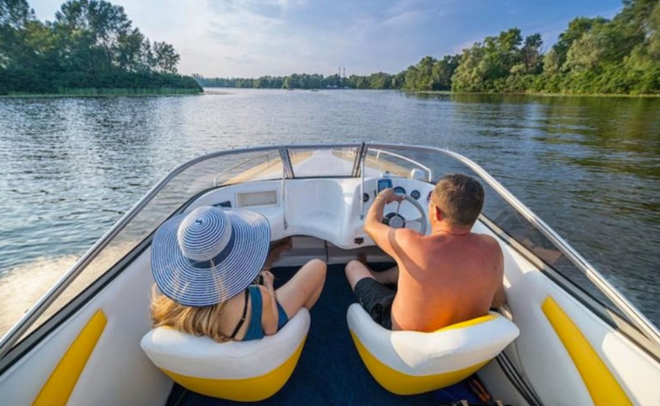 5 Health Benefits of Boat Riding