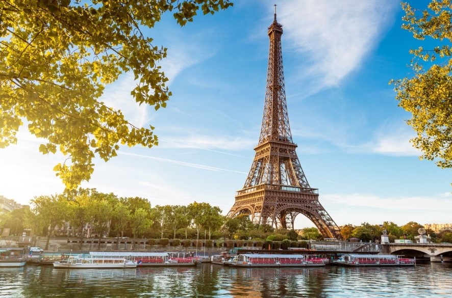 These Paris Attractions Deserve Their Reputation